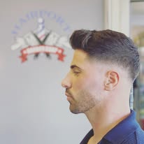 Klassischer Herrenhaarschnitt mit Fade