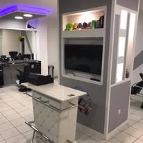 Moderner Empfangsbereich des Hairport Barbershops